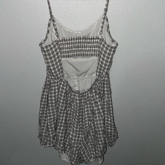 Plaid Hollister Romper - Picture 2 of 6
